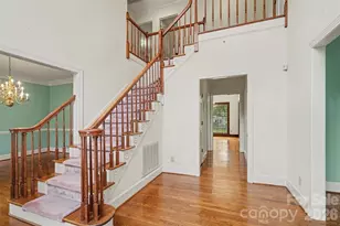 7708 Red Oak Ln, Charlotte, NC 28226 - Photo 3