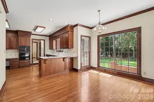 7708 Red Oak Ln, Charlotte, NC 28226 - Photo 11