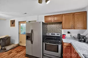 1324 Low Gap Rd, Hendersonville, NC 28792 - Photo 5