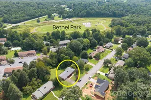201 Woodlawn Dr, Morganton, NC 28655 - Photo 3