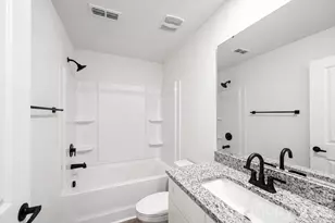 1050 5th St NE, Hickory, NC 28601 - Photo 7