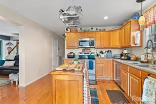 14 Folsom Dr, Candler, NC 28715 - Photo 11