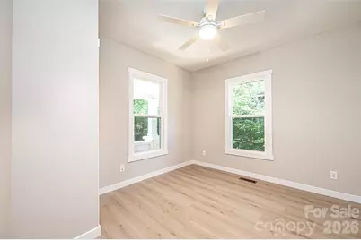 60 5th Street SE, Hickory, NC 28602 - Photo 31