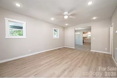 60 5th Street SE, Hickory, NC 28602 - Photo 23