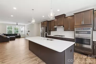 604 Tudor Park Way, Charlotte, NC 28211 - Photo 9