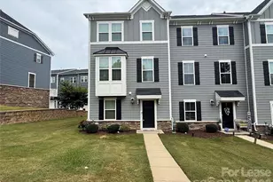 10840 Overlook Mountain Dr, Charlotte, NC 28216 - Photo 1