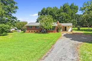 37631 Saw Mill Rd, New London, NC 28127 - Photo 3