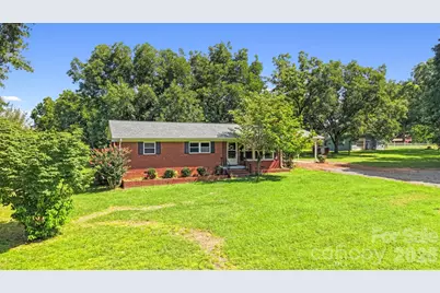 37631 Saw Mill Road, New London, NC 28127 - Photo 5