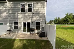 11009 Pagebrook Ln, Charlotte, NC 28214 - Photo 3