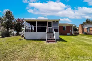 310 W Indiana Ave, Bessemer City, NC 28016 - Photo 15