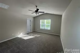2128 Clapham Ct, Charlotte, NC 28215 - Photo 9