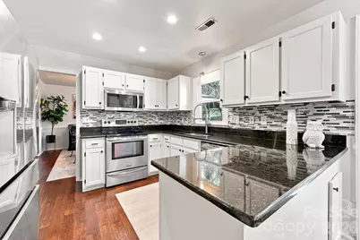 9209 Deer Spring Lane, Charlotte, NC 28210 - Photo 15