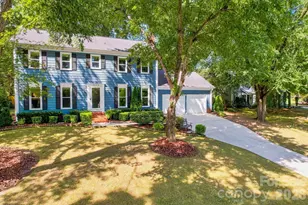 9209 Deer Spring Ln, Charlotte, NC 28210 - Photo 3