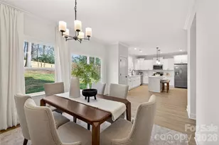 9000 Pinenoll Ln, Charlotte, NC 28215 - Photo 11