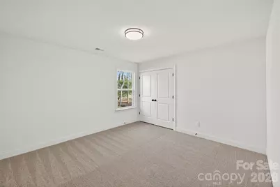 9000 Pinenoll Lane, Charlotte, NC 28215 - Photo 23