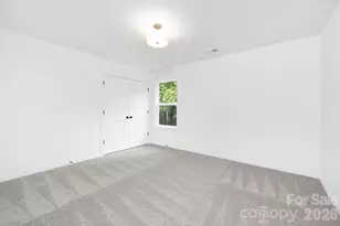 5041 San Francisco Cir, Charlotte, NC 28216 - Photo 17