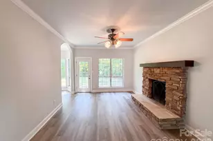 1604 Rocky Glen Ln, Charlotte, NC 28214 - Photo 3