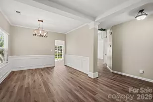 10035 Barrands Ln, Charlotte, NC 28278 - Photo 13