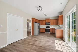 10035 Barrands Ln, Charlotte, NC 28278 - Photo 9
