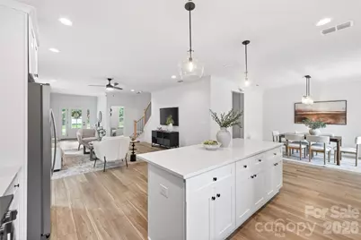 9006 Pinenoll Lane, Charlotte, NC 28215 - Photo 11
