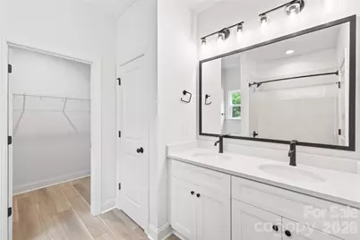 9006 Pinenoll Lane, Charlotte, NC 28215 - Photo 19