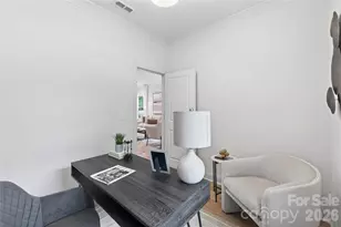 9006 Pinenoll Ln, Charlotte, NC 28215 - Photo 15