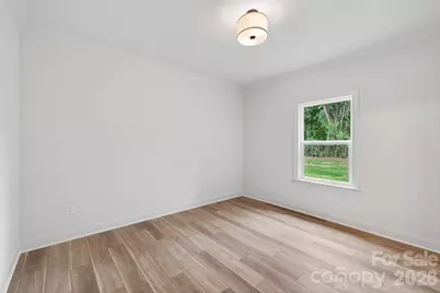 9006 Pinenoll Lane, Charlotte, NC 28215 - Photo 17
