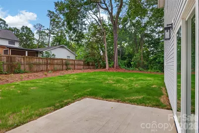 9006 Pinenoll Lane, Charlotte, NC 28215 - Photo 37