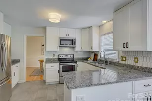 13736 Strathaven Dr, Matthews, NC 28105 - Photo 11