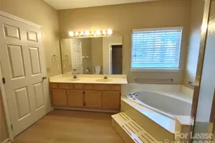 1111 Land Grant Rd, Charlotte, NC 28217 - Photo 19