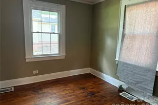 610 E 4th Ave, Gastonia, NC 28054 - Photo 5