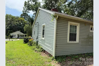 610 E 4th Avenue, Gastonia, NC 28054 - Photo 11