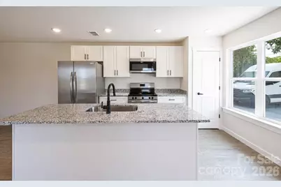 415-417 F Avenue SE, Hickory, NC 28602 - Photo 5