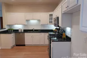 9920 Park Willow Dr, Charlotte, NC 28210 - Photo 15