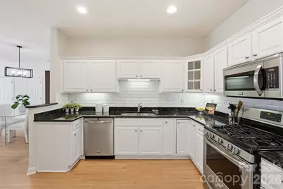 9920 Park Willow Drive, Charlotte, NC 28210 - Photo 11