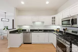 9920 Park Willow Dr, Charlotte, NC 28210 - Photo 11