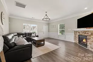 407 Galesburg Dr, Monroe, NC 28110 - Photo 3