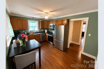56 1st Avenue SE, Taylorsville, NC 28681 - Photo 7
