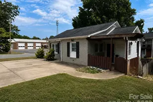 56 1st Ave SE, Taylorsville, NC 28681 - Photo 3
