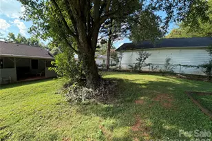 5124 Poplar Springs Dr, Charlotte, NC 28269 - Photo 7