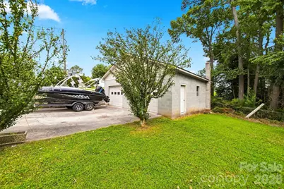 512 Garrou Avenue SE, Valdese, NC 28690 - Photo 39