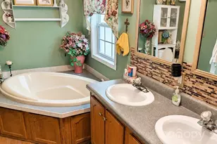 253 Royalwood Dr, Zirconia, NC 28790 - Photo 13