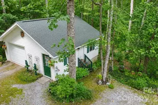 253 Royalwood Dr, Zirconia, NC 28790 - Photo 27