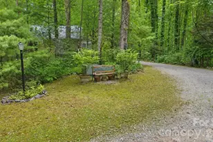 253 Royalwood Dr, Zirconia, NC 28790 - Photo 43