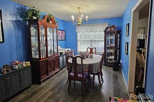 306 Gardner Point Dr, Stoney Point, NC 28678 - Photo 7
