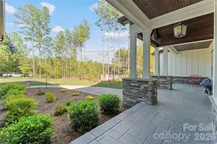 154 Emerald Crk Dr, Troutman, NC 28166 - Photo 3