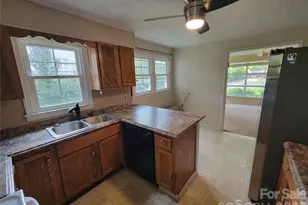 678 Brown Ave, Waynesville, NC 28786 - Photo 17