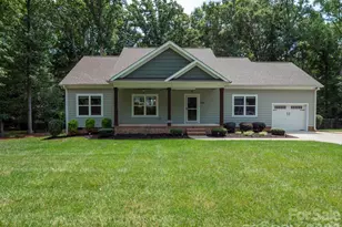 216 Paradise Dr, Belmont, NC 28012 - Photo 1
