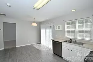 8715 Challenger Dr, Charlotte, NC 28213 - Photo 3