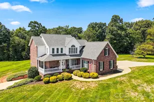 1338 Willow Creek Dr, Newton, NC 28658 - Photo 3